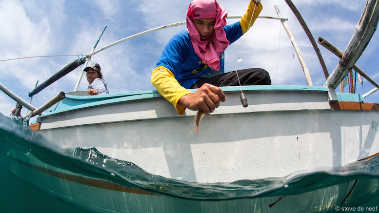 Dela Cruz family fishing togehter