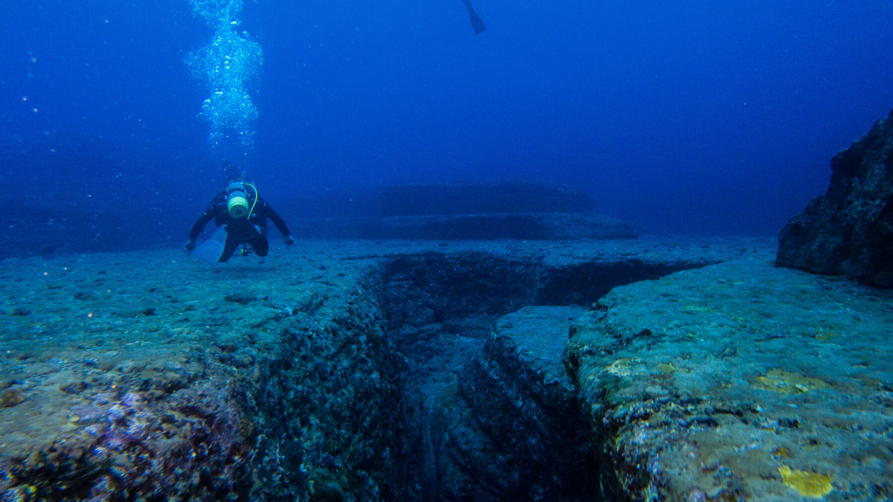 Yonaguni_Monument_DSC02860_(12737117285)