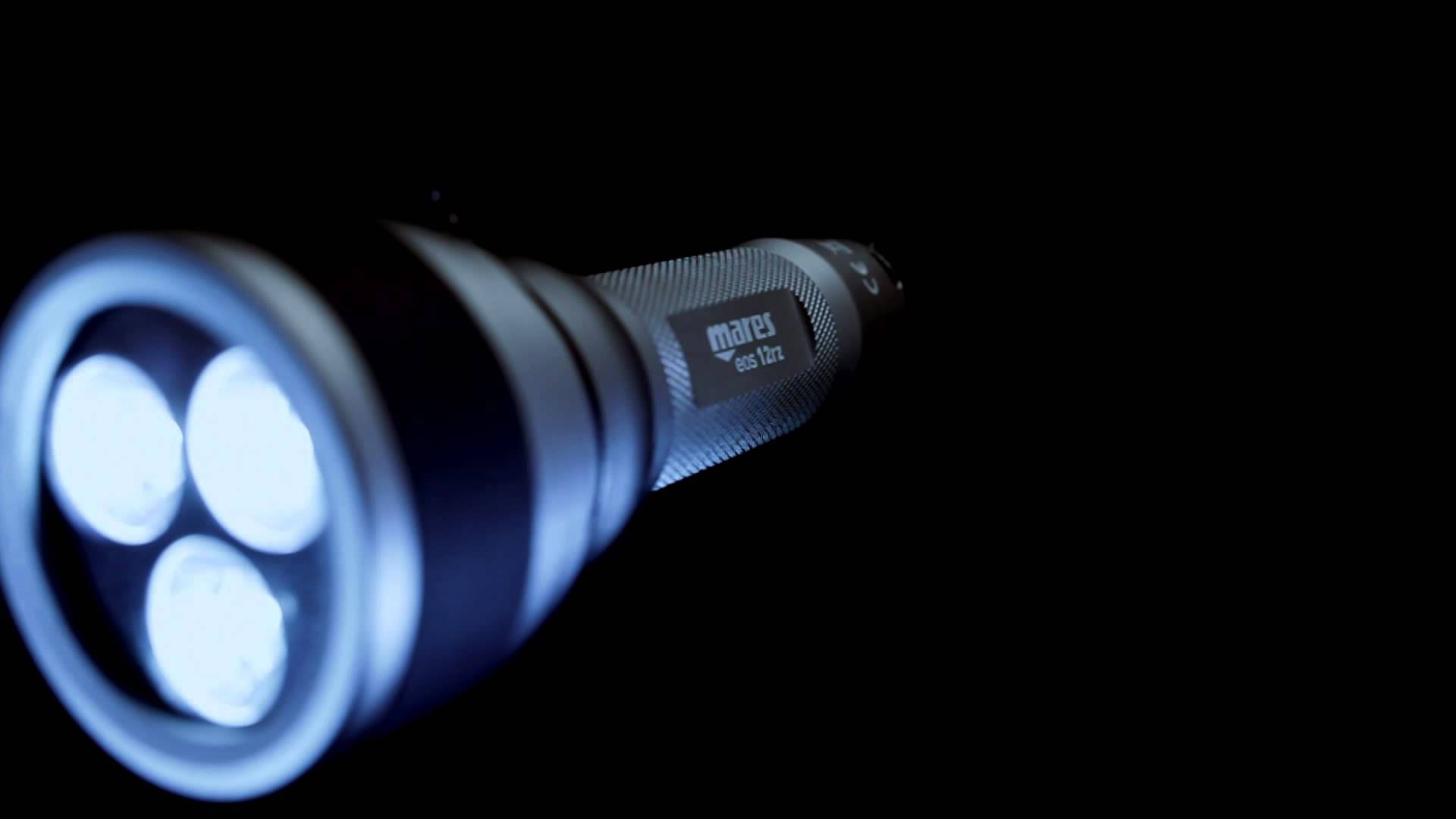 7 of the Best Underwater Torches Underwater360