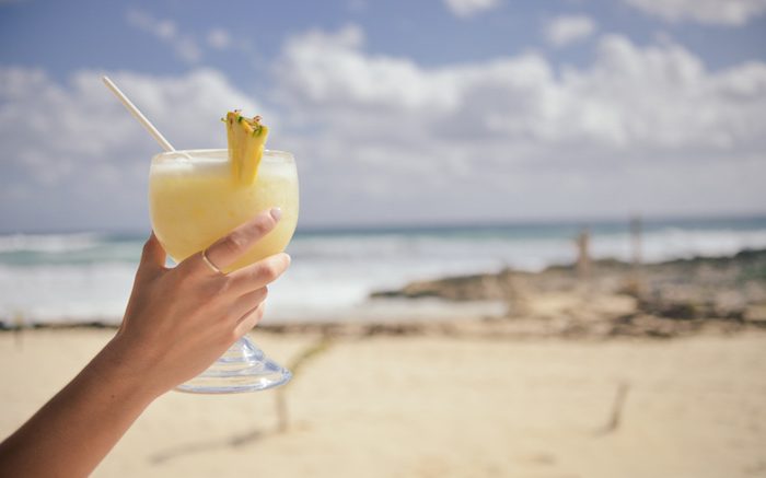 Ask the Experts: To Drink or Not to Drink after a Dive?