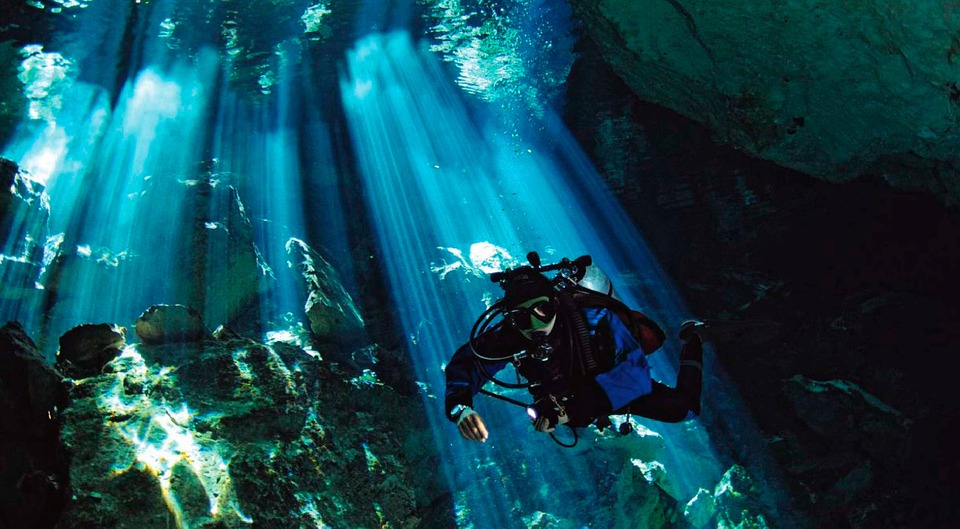 cenote-280252_960_720