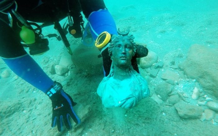 Divers Discover Ancient Roman Shipwreck in Israel