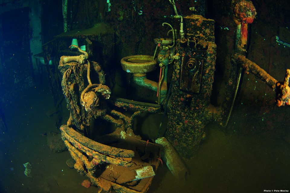 What happened to the wreck of HMAS Perth? Underwater360